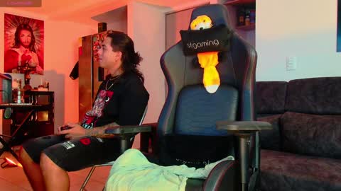 Snapshot of latin_couple77 chatting on February 1, 2025, 10:26 am Sara y Andy online show from February 1, 2025, 10:26 am