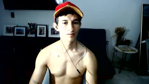 Snapshot of latin_cr7 chatting on August 5, 2026, 6:49 am Steven online show from August 5, 2026, 6:49 am