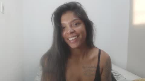 Snapshot of latin_meg chatting on May 5, 2026, 3:53 pm M E G A N online show from May 5, 2026, 3:53 pm