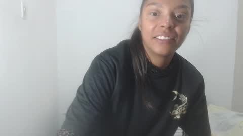 Snapshot of latin_meg chatting on May 10, 2026, 3:39 pm M E G A N online show from May 10, 2026, 3:39 pm