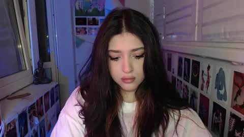 Snapshot of latina_mia chatting on February 11, 2025, 4:44 am miiiiiiaaaa online show from February 11, 2025, 4:44 am