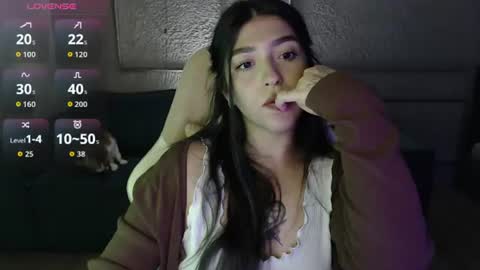 Snapshot of latina_mia chatting on August 6, 2026, 10:55 pm miiiiiiaaaa online show from August 6, 2026, 10:55 pm