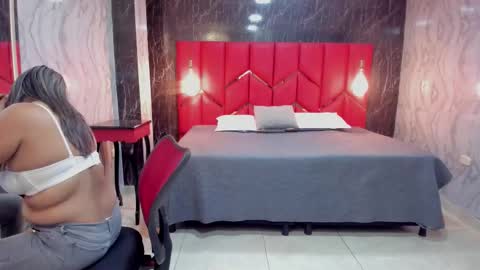 EMMA   online show from February 5, 2026, 2:11 pm