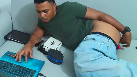 latinbbc_00 online show from September 14, 2025, 6:12 am