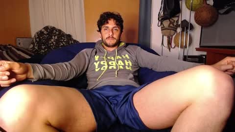 Snapshot of latincurious0 chatting on February 22, 2026, 1:18 am Juanito online show from February 22, 2026, 1:18 am