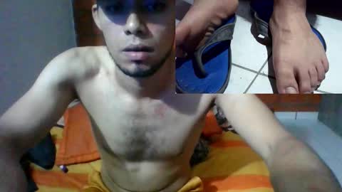 Snapshot of latinmansmoking chatting on November 12, 2025, 6:36 am latinmansmoking online show from November 12, 2025, 6:36 am