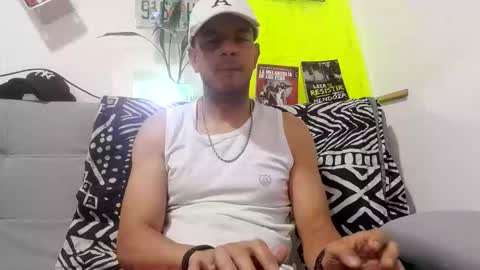 Snapshot of latinmartin254 chatting on September 15, 2025, 2:33 am latinmartin254 online show from September 15, 2025, 2:33 am