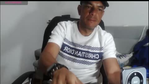 Snapshot of latinmartin254 chatting on May 4, 2026, 1:34 am latinmartin254 online show from May 4, 2026, 1:34 am