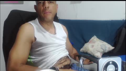 Snapshot of latinmartin254 chatting on May 9, 2026, 12:05 am latinmartin254 online show from May 9, 2026, 12:05 am
