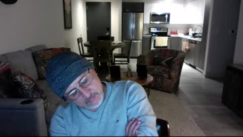 QS - INDEPENDENT MODEL online show from February 18, 2025, 2:16 am