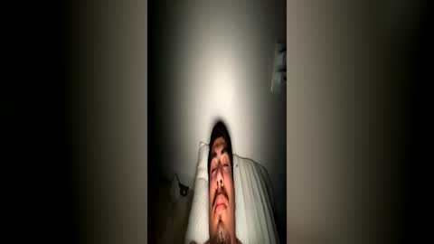 Snapshot of latino_muscular chatting on June 17, 2026, 6:49 am latino_muscular online show from June 17, 2026, 6:49 am