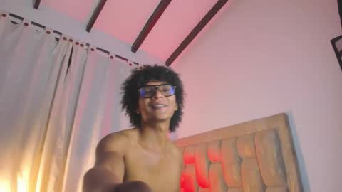 Snapshot of latinodark chatting on February 8, 2026, 3:43 am latinodark online show from February 8, 2026, 3:43 am