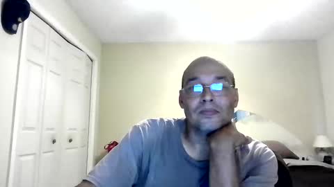latinoinfla online show from October 19, 2025, 7:58 pm