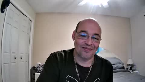 Snapshot of latinoinfla chatting on February 14, 2026, 5:43 pm latinoinfla online show from February 14, 2026, 5:43 pm
