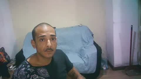 Snapshot of latinounder chatting on June 23, 2026, 3:26 am latinounder online show from June 23, 2026, 3:26 am