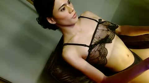 latrina_ online show from March 21, 2026, 8:12 pm