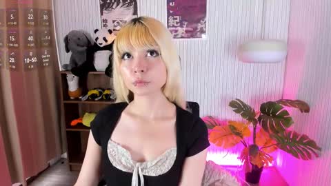 Snapshot of laukyubey1 chatting on February 11, 2026, 8:03 pm laukyubey1 online show from February 11, 2026, 8:03 pm