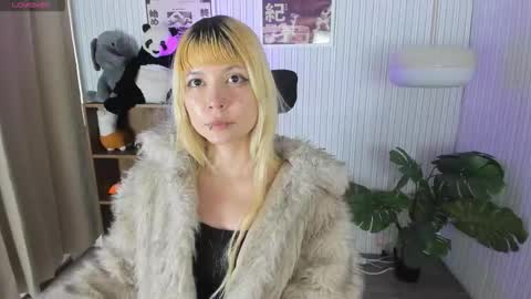 laukyubey1 online show from March 20, 2026, 8:03 pm