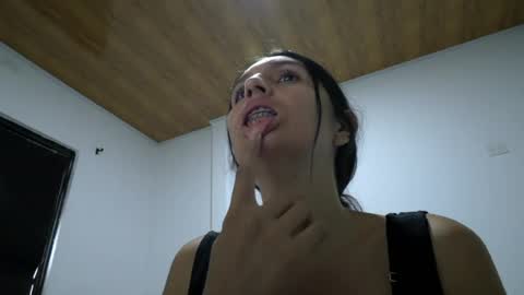 Snapshot of laura_1717 chatting on July 13, 2026, 2:53 pm laura online show from July 13, 2026, 2:53 pm
