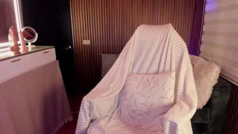 Snapshot of laura__cruz chatting on February 15, 2026, 4:31 am laura cruz online show from February 15, 2026, 4:31 am