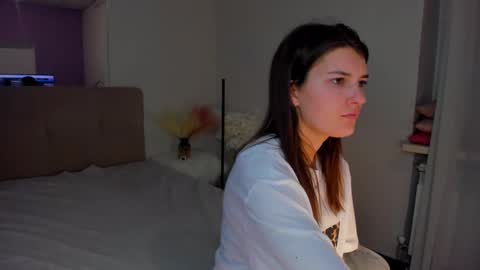 Laura online show from March 11, 2025, 6:21 am