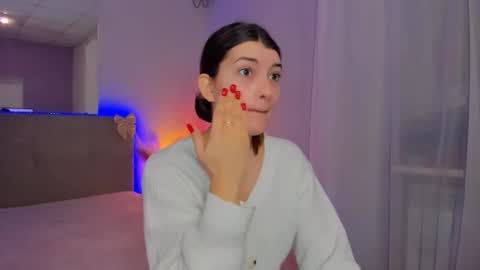 Laura online show from March 17, 2026, 5:55 am