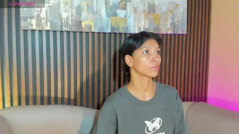 Laura online show from October 22, 2025, 12:38 pm