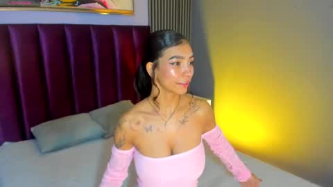 Snapshot of laura_aristizabal_19 chatting on April 23, 2026, 1:13 pm Laura online show from April 23, 2026, 1:13 pm