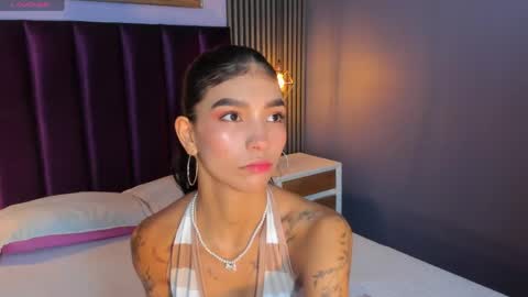 Snapshot of laura_aristizabal_19 chatting on May 5, 2026, 11:51 am Laura online show from May 5, 2026, 11:51 am