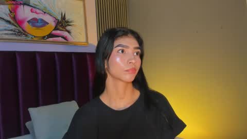 Snapshot of laura_aristizabal_19 chatting on May 29, 2026, 12:03 pm Laura online show from May 29, 2026, 12:03 pm
