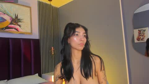 Snapshot of laura_aristizabal_19 chatting on June 3, 2026, 2:33 pm Laura online show from June 3, 2026, 2:33 pm