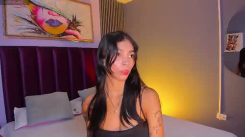 Snapshot of laura_aristizabal_19 chatting on June 30, 2026, 12:06 pm Laura online show from June 30, 2026, 12:06 pm
