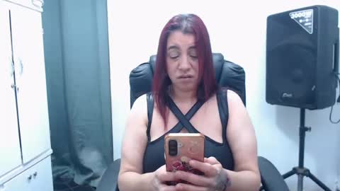 Snapshot of laura_craizy chatting on August 5, 2026, 4:15 am CALL ME LOVE LAURA online show from August 5, 2026, 4:15 am