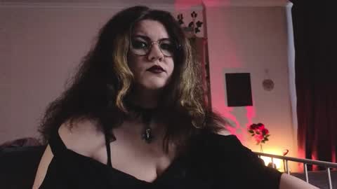 Miss Laura online show from February 10, 2026, 11:03 am