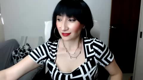 Snapshot of laura_pervert_ chatting on June 2, 2026, 9:50 pm Laura online show from June 2, 2026, 9:50 pm