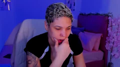 Laura Rose online show from October 28, 2025, 3:14 pm