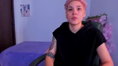 Laura Rose online show from December 17, 2025, 6:03 pm