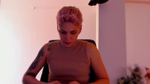 Laura Rose online show from December 21, 2025, 7:43 pm