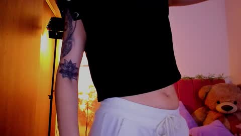 Laura Rose online show from March 22, 2026, 9:45 am