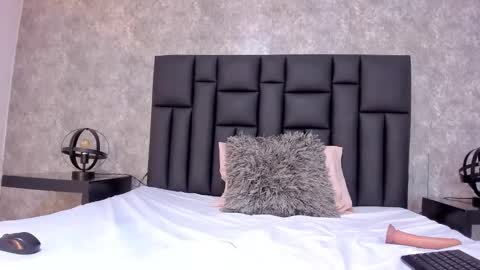 laura online show from February 5, 2025, 2:59 pm