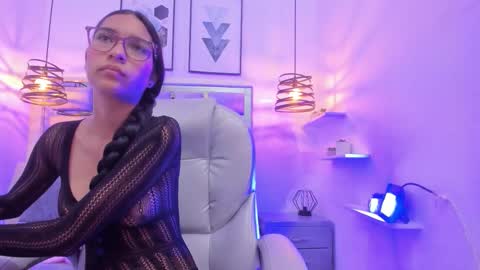 Snapshot of laura_stuar chatting on October 30, 2025, 11:44 am laura stuar online show from October 30, 2025, 11:44 am