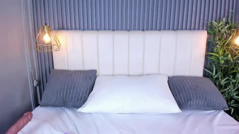 LauraCarther  online show from April 6, 2026, 7:59 pm