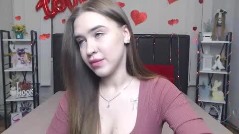LauraHlot online show from February 3, 2026, 6:22 am