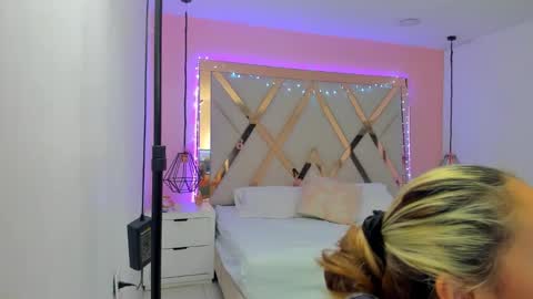 laura  online show from March 11, 2026, 7:53 pm