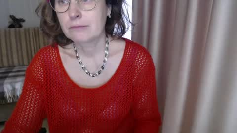 Lauraoven1 online show from March 10, 2025, 10:48 am