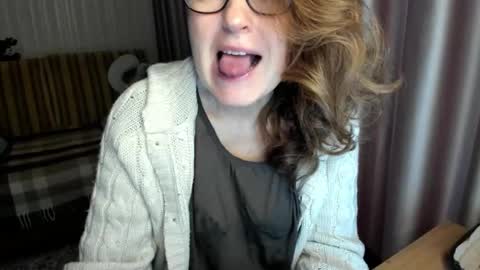 Lauraoven1 online show from February 6, 2026, 1:47 pm