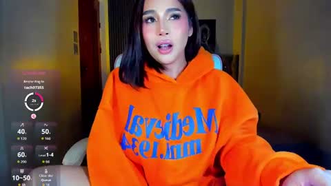 Snapshot of laurasinclair chatting on July 29, 2026, 11:52 am Your sweet Laura online show from July 29, 2026, 11:52 am