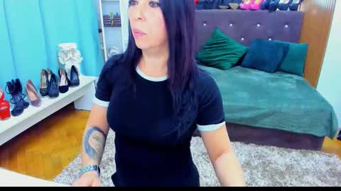 Laura online show from October 7, 2025, 3:14 am