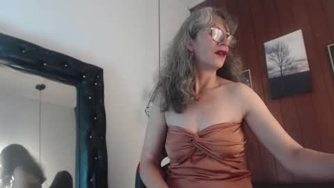 Laura Sofia online show from February 24, 2026, 1:58 am