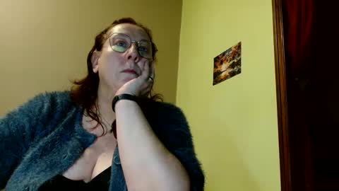 laureanne online show from February 12, 2025, 8:29 pm